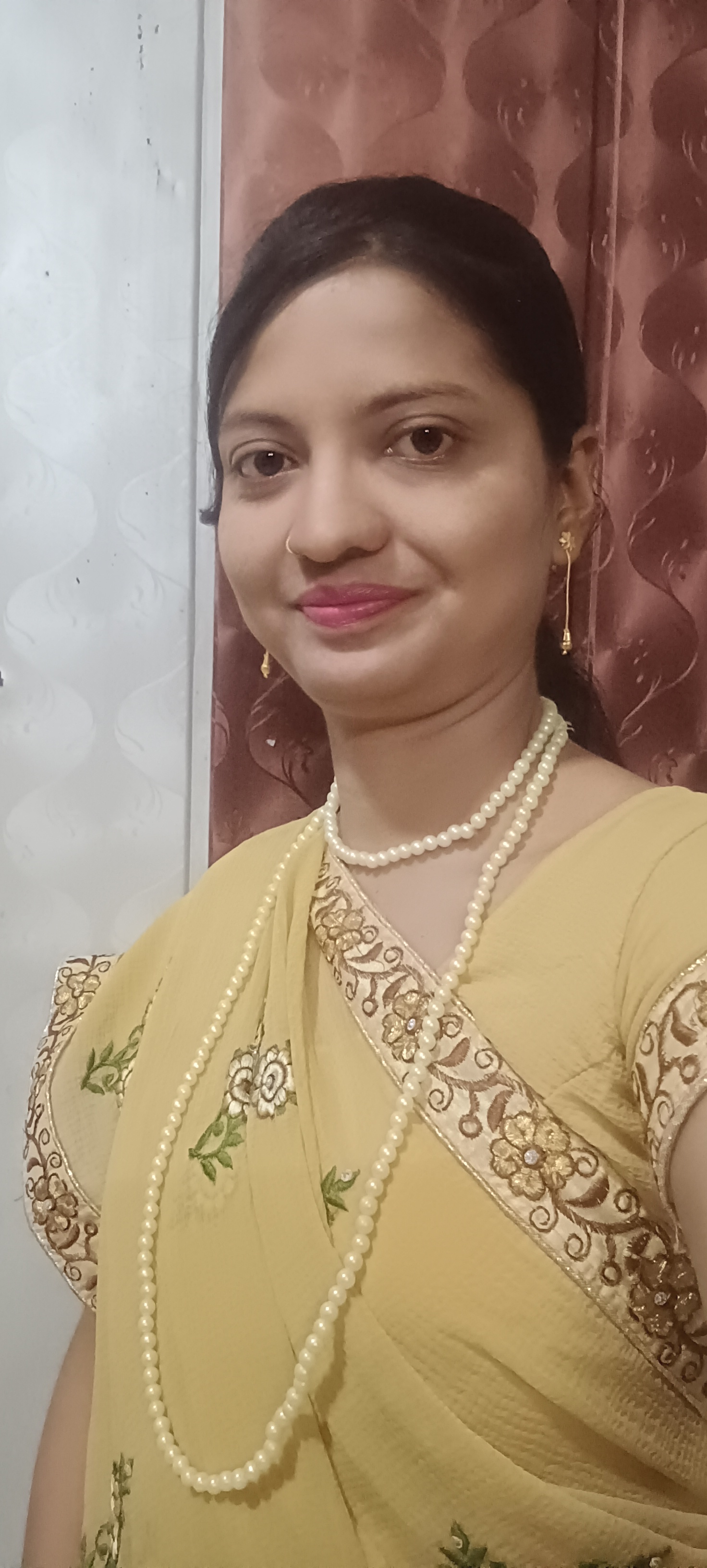 SCHOOL TEACHER